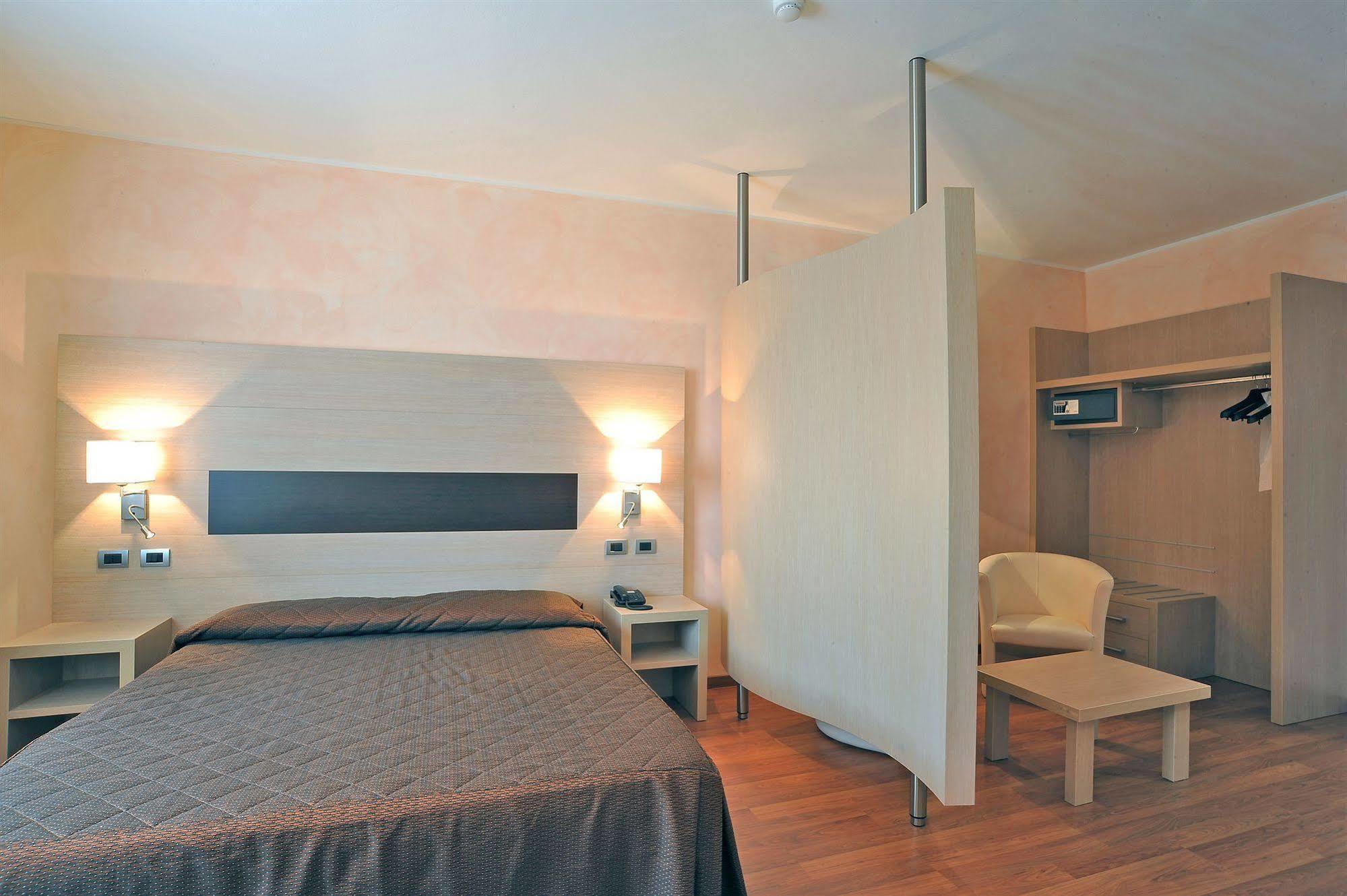 Hotel Arthur Solignano Nuovo Bagian luar foto