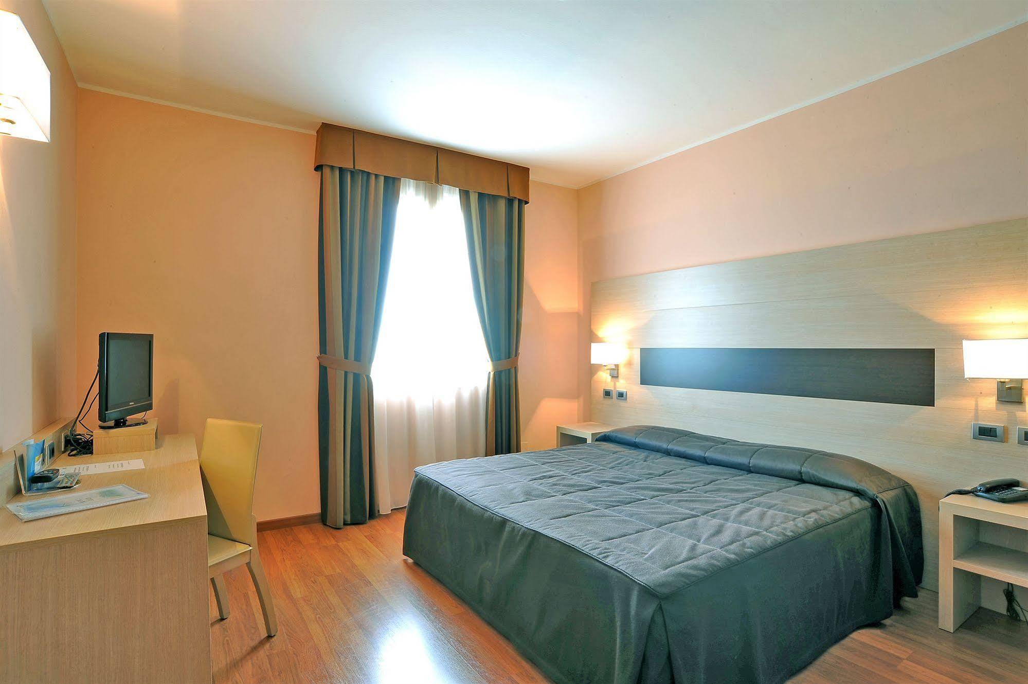 Hotel Arthur Solignano Nuovo Bagian luar foto